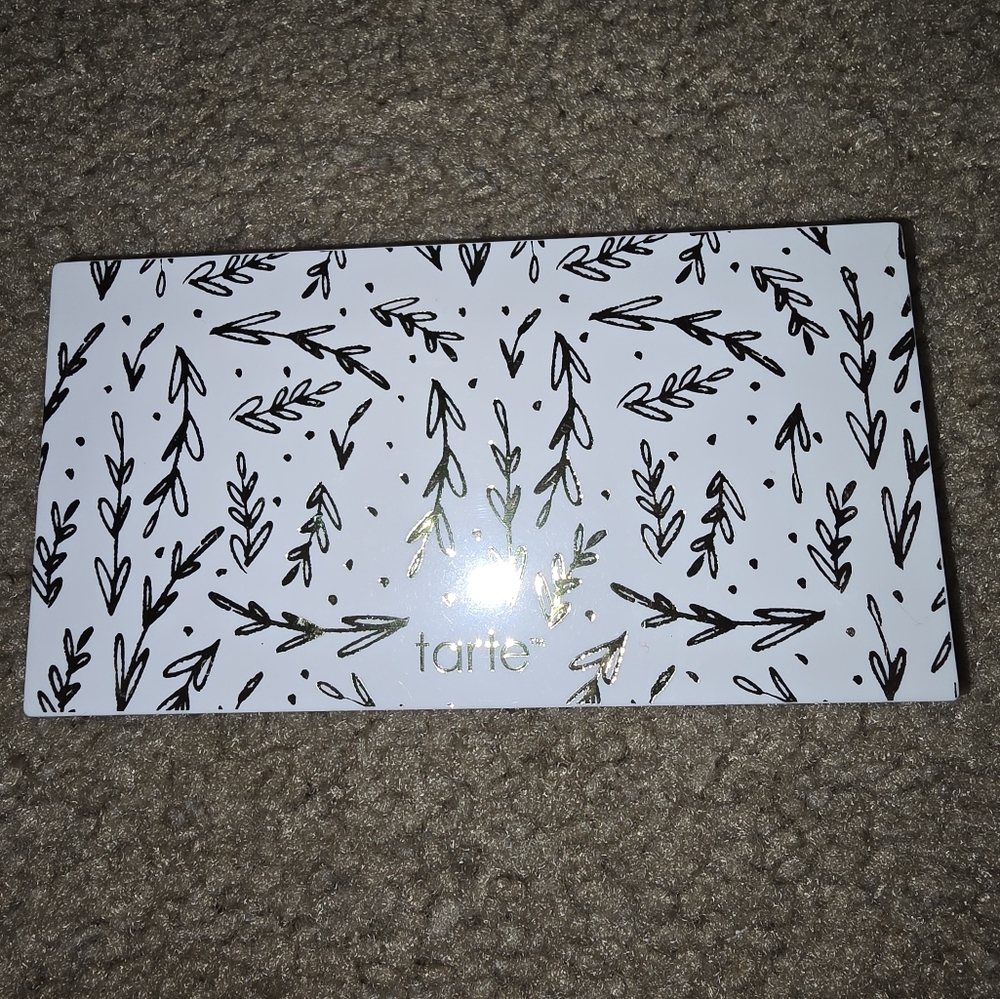 Tarte Warm Wishes Eye & Cheek Palette, matte & glitter ON SALE 🔥 - Picture 3 of 9